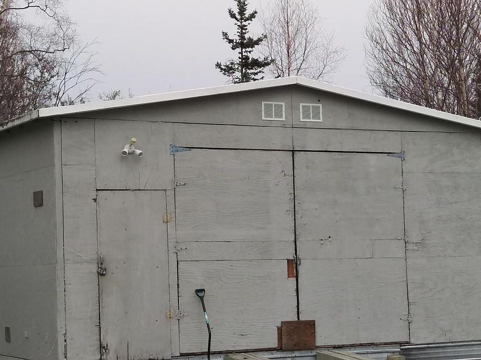 2nd image of 3000 E Beech Way