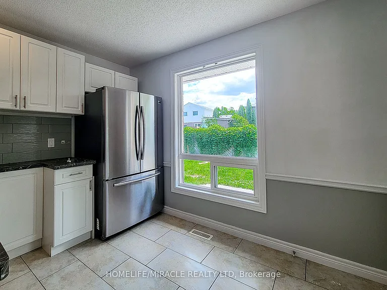 4559 Street Volodymyr Cres — Photo 21