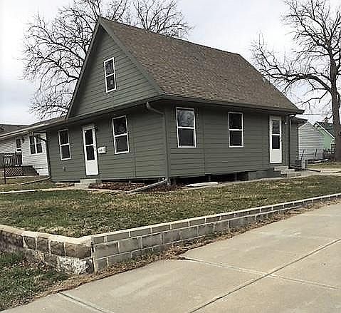2nd image of 3928 M St