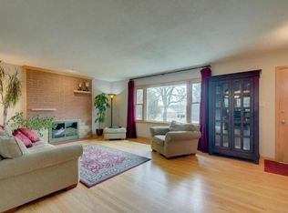 14890 Pershing Dr, Brookfield, WI 53005