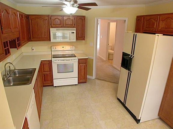 Spacious Kitchen