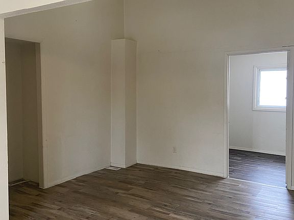 3rd image of 324 Union St #4