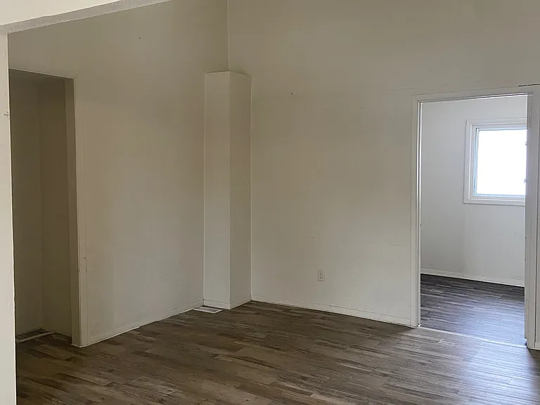 324 Union St #4 — Photo 3