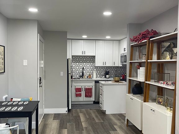 3rd image of 1621 Hotel Cir S Unit E220