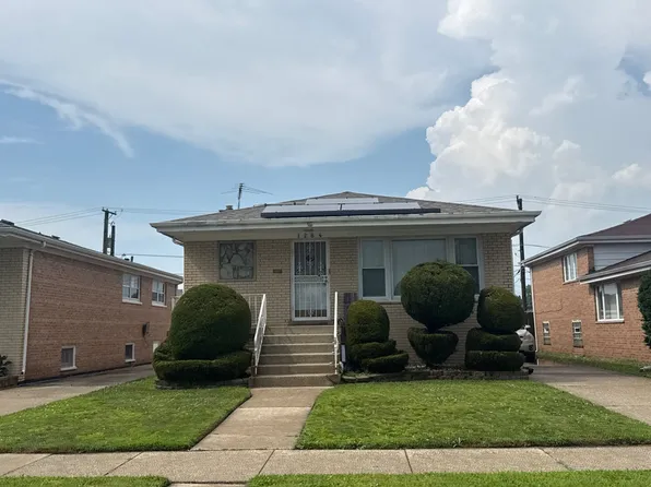 1264 Memorial Dr, Calumet City, IL 60409