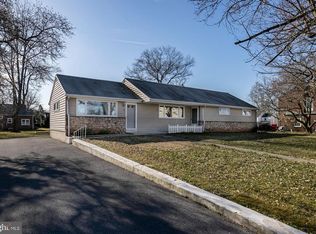 90 Moser Rd, Pottstown, PA 19464