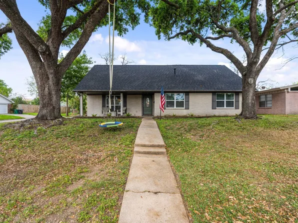 9214 Bintliff Dr, Houston, TX 77074