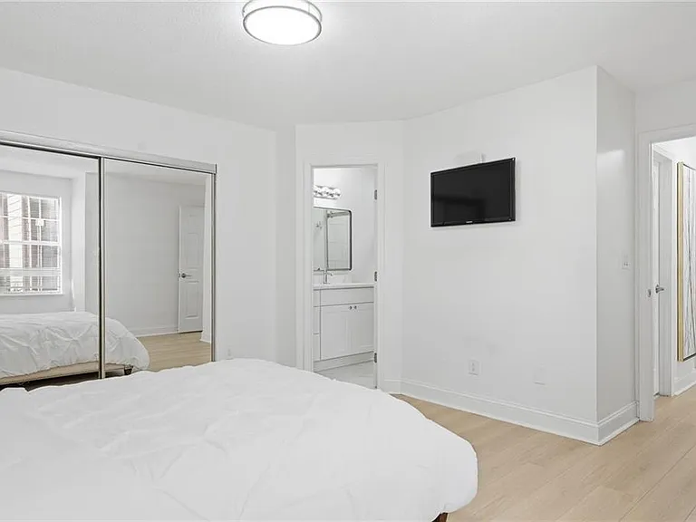 904 Wentworth Ct — Photo 19