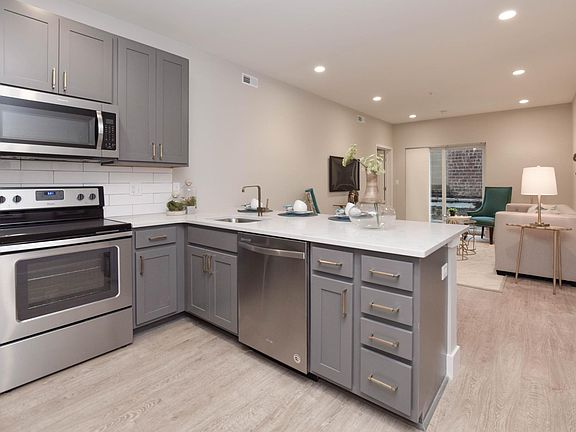 3rd image of 4534 Olive St #4526