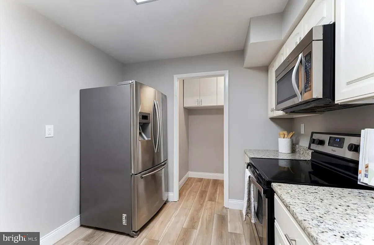2 bed, 1299 sqft, $2,850 — Photo 4