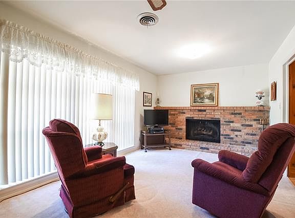 3rd image of 2120 Robinwood Ln