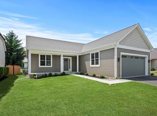 1550 Sandpiper Ln, Woodstock, IL 60098