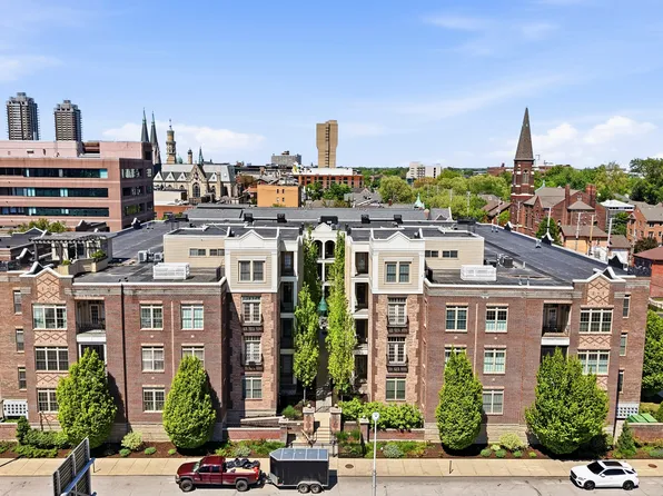 450 E Ohio St APT 220, Indianapolis, IN 46204