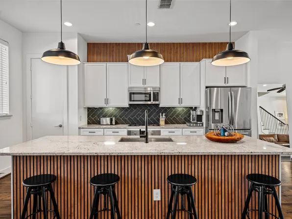 4211 Rawlins St Unit 838, Dallas, TX 75219