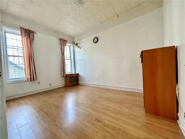 1953 65th St APT 1C, Brooklyn, NY 11204