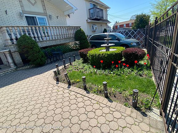 2nd image of 226 Olympia Blvd
