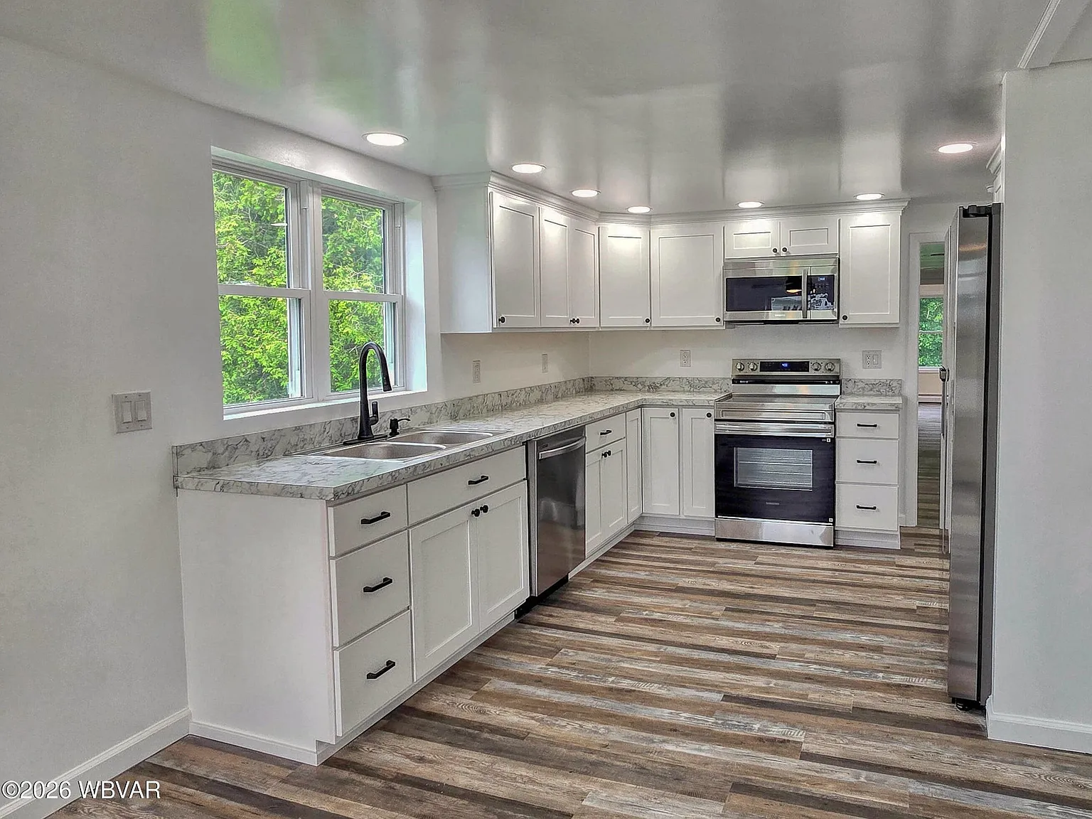 618 Wright St — Photo 3