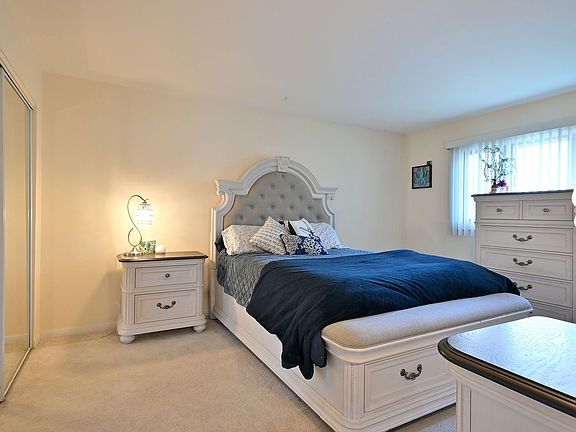5th image of 505 N Kenilworth Ave #3