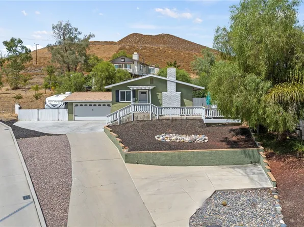 29664 Smugglers Point Dr, Canyon Lake, CA 92587