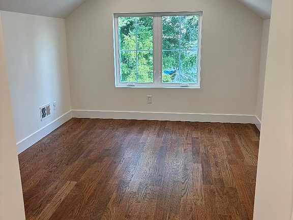 3rd image of 135 E Passaic Ave #2