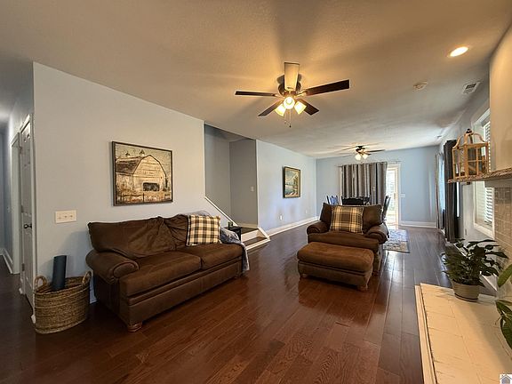 5th image of 307 3rd St