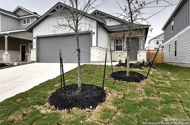 3 bed, 2.0 bath, 1504 sqft, $1,750 — Photo 2