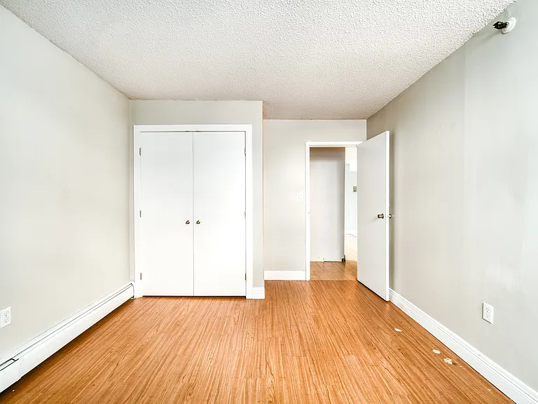 1157 Tower Rd — Photo 13