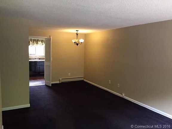 Dining room/living room com...