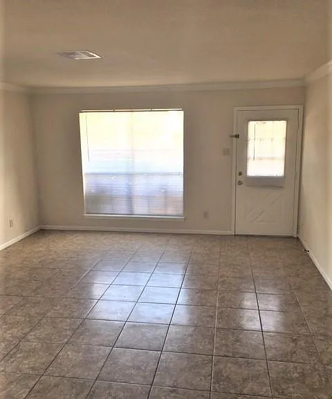 1106 Lyric Ln — Photo 8