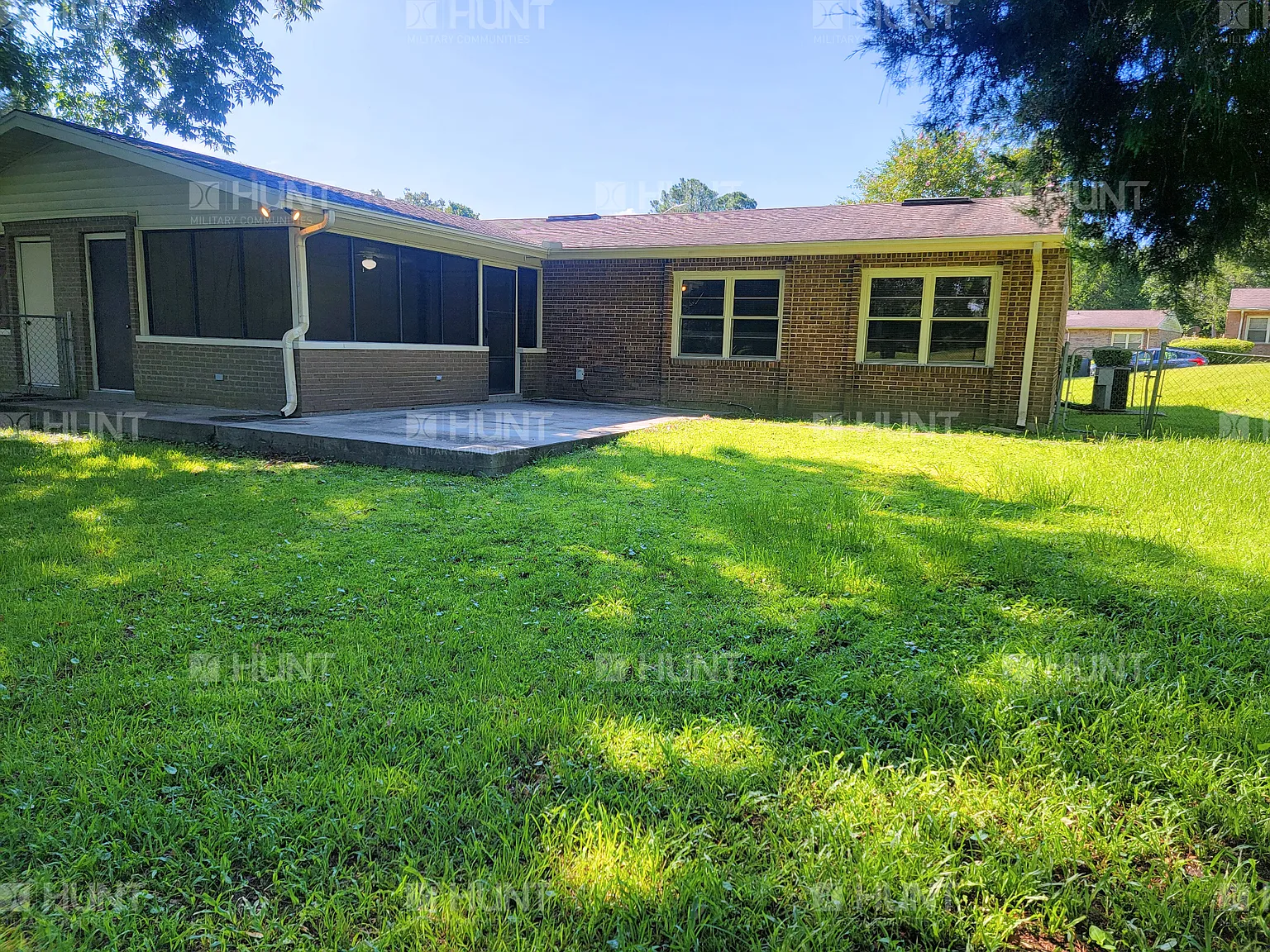 3 bed, 1306 sqft, $1,917 — Photo 2