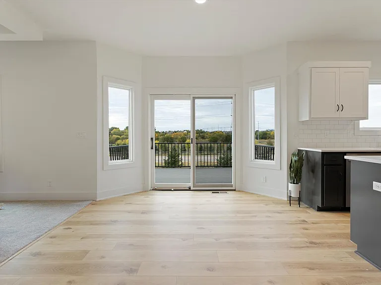 18525 Patrick Ave — Photo 14