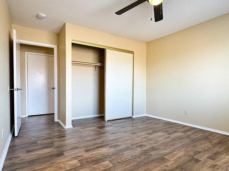 939 Derringer Ln — Photo 16