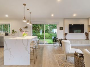 3950 Trenton Pl, North Vancouver, BC V7R 3G5