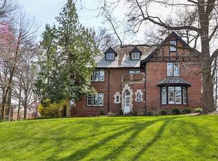 7200 Creveling Dr, Saint Louis, MO 63130