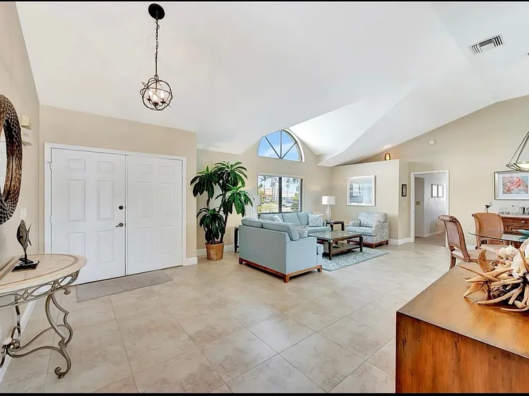 1539 Buccaneer Ct — Photo 38