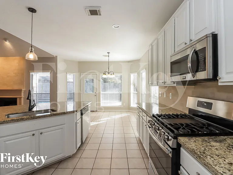 19326 Hikers Trail Dr — Photo 6