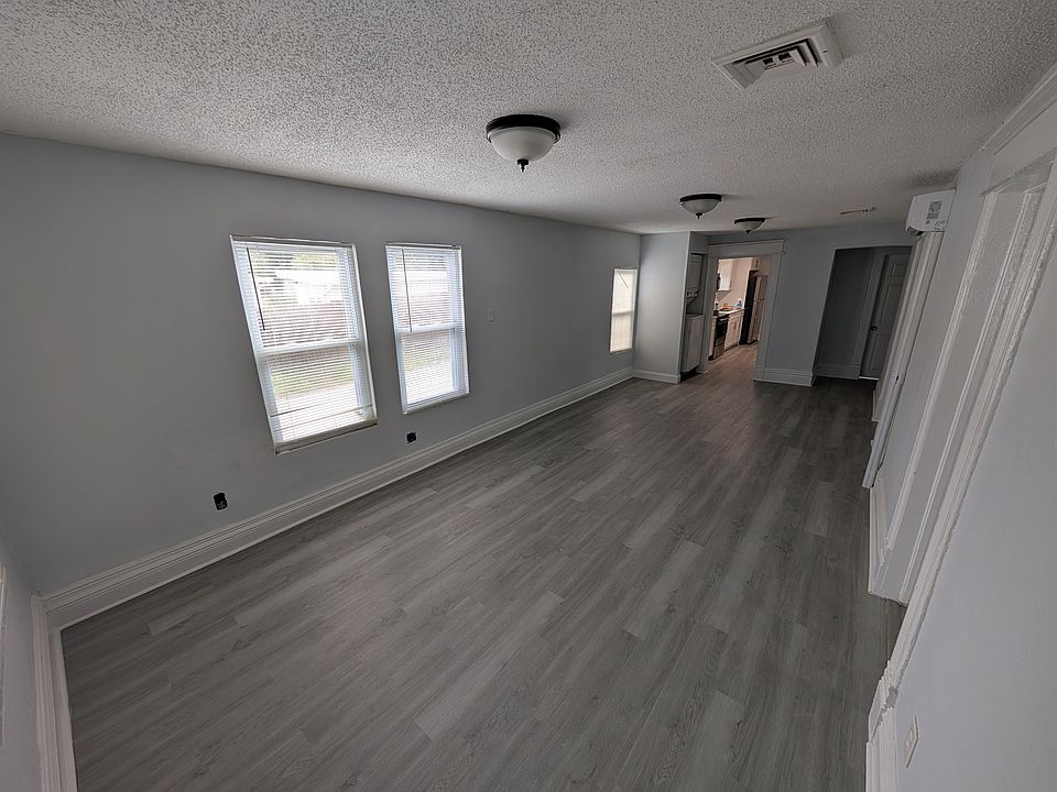 1st image of 3511 N 12th St #3