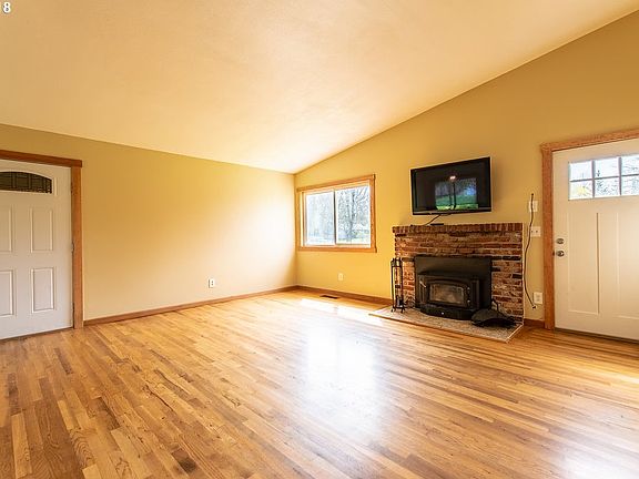 5th image of 7985 SW Thorn St