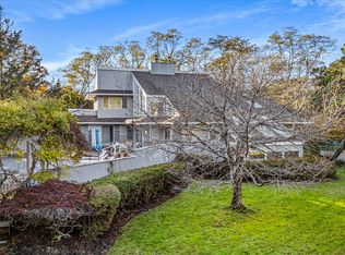 8 Fiddler Crab Trl, Westhampton, NY 11977