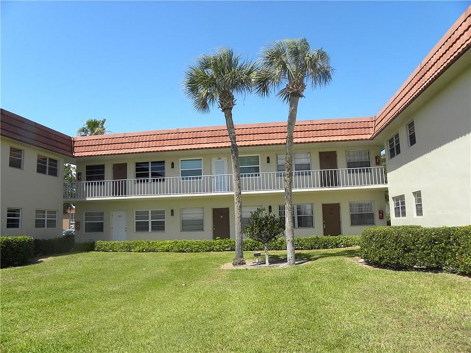 1st image of 69 Royal Oak Ct