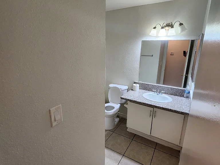 57 Barbados St — Photo 9