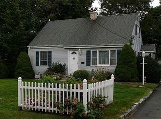 8 Old Colony Rd, Old Saybrook, CT 06475