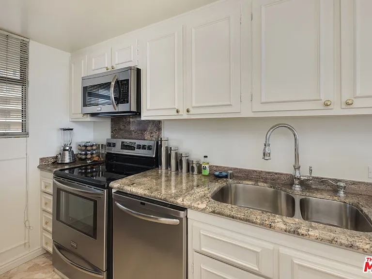 4267 Marina City Dr #908 — Photo 3