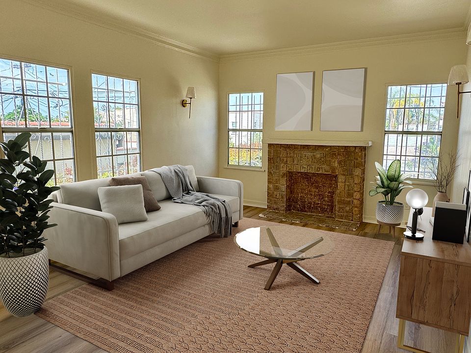 **livingroom virtually staged