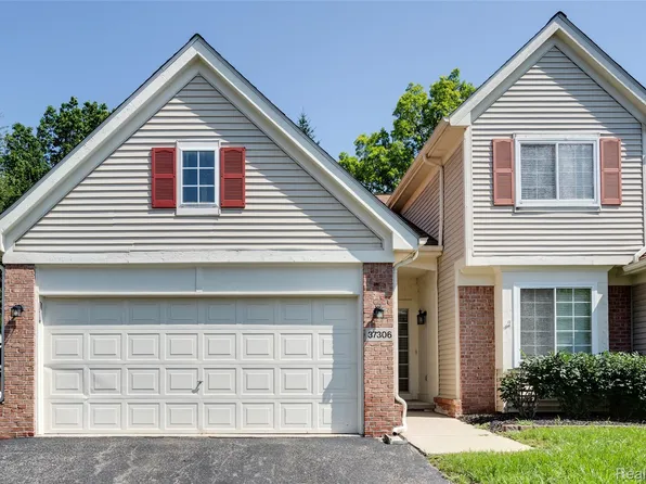 37306 Amhurst Dr, Westland, MI 48185