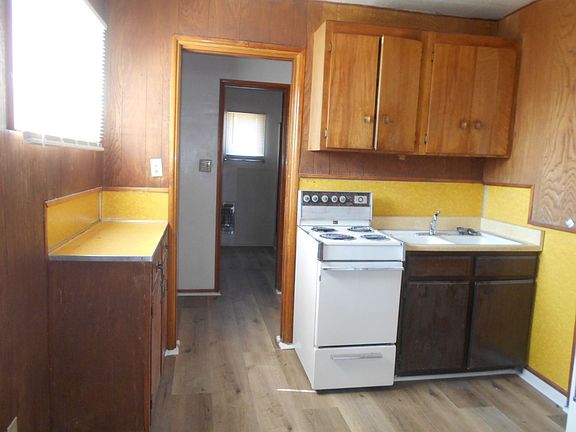 2nd image of 1520 Stewart Ave #C