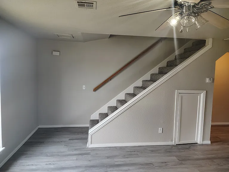 1831 S Osage St — Photo 9
