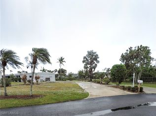 129 Dawn St, Fort Myers, FL 33908