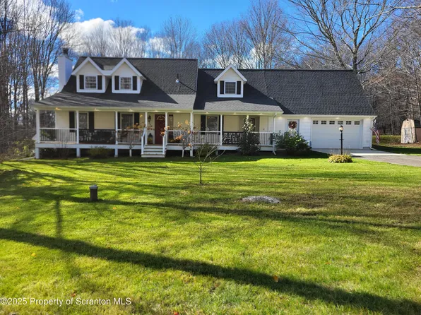 206 Bear Brook Acres Dr, Madison Township, PA 18444