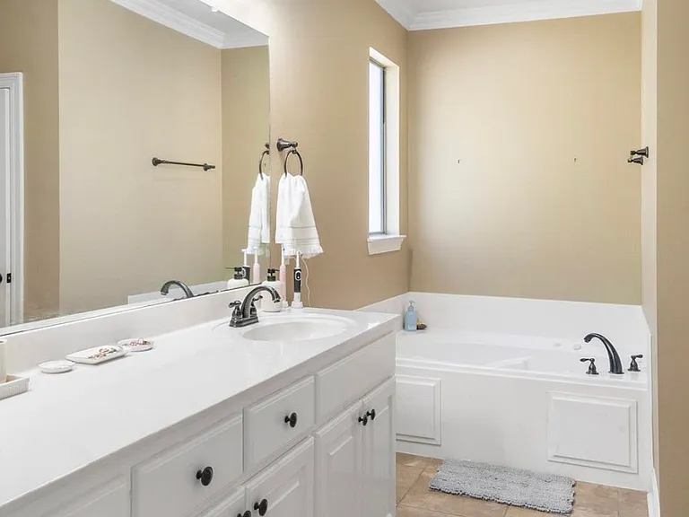 15127 Beauty Berry Ave — Photo 4